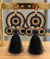 Maq Jewelry øreringe med sorte frynser & ægte perler