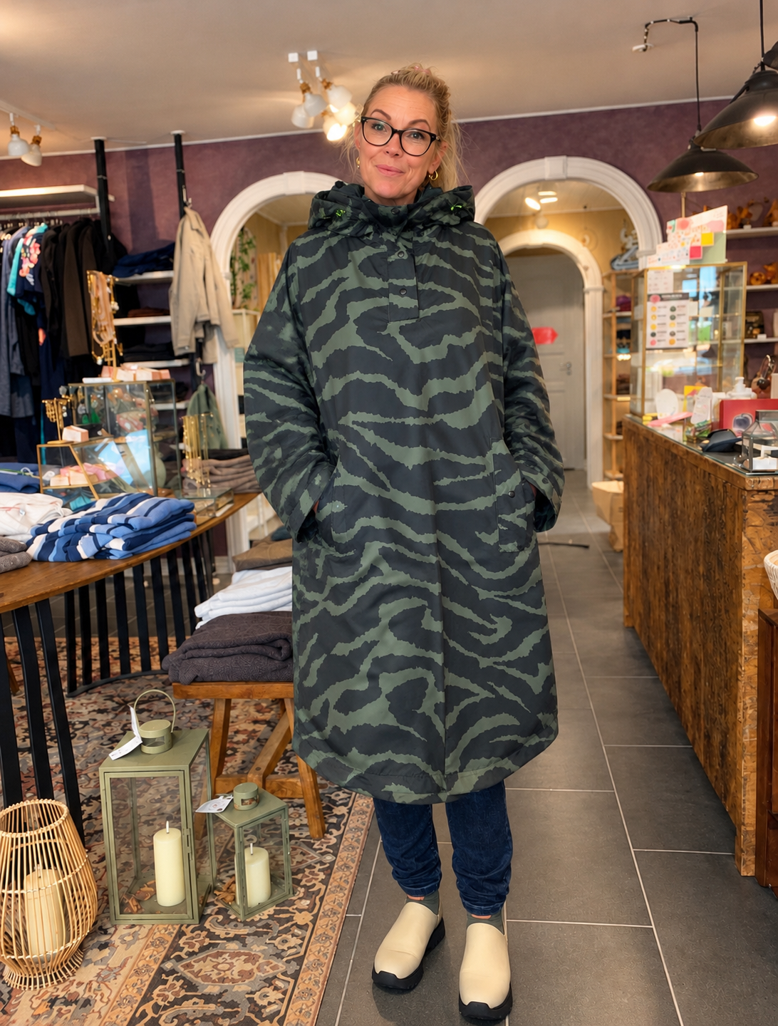 Street One Rain Poncho – Army (202078) | Vandtæt poncho m. hætte, OneSize