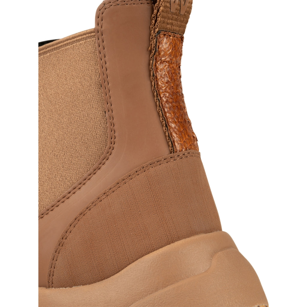 WODEN Siri Waterproof WL957 – Caramel vandtæt gummistøvle med track-sål