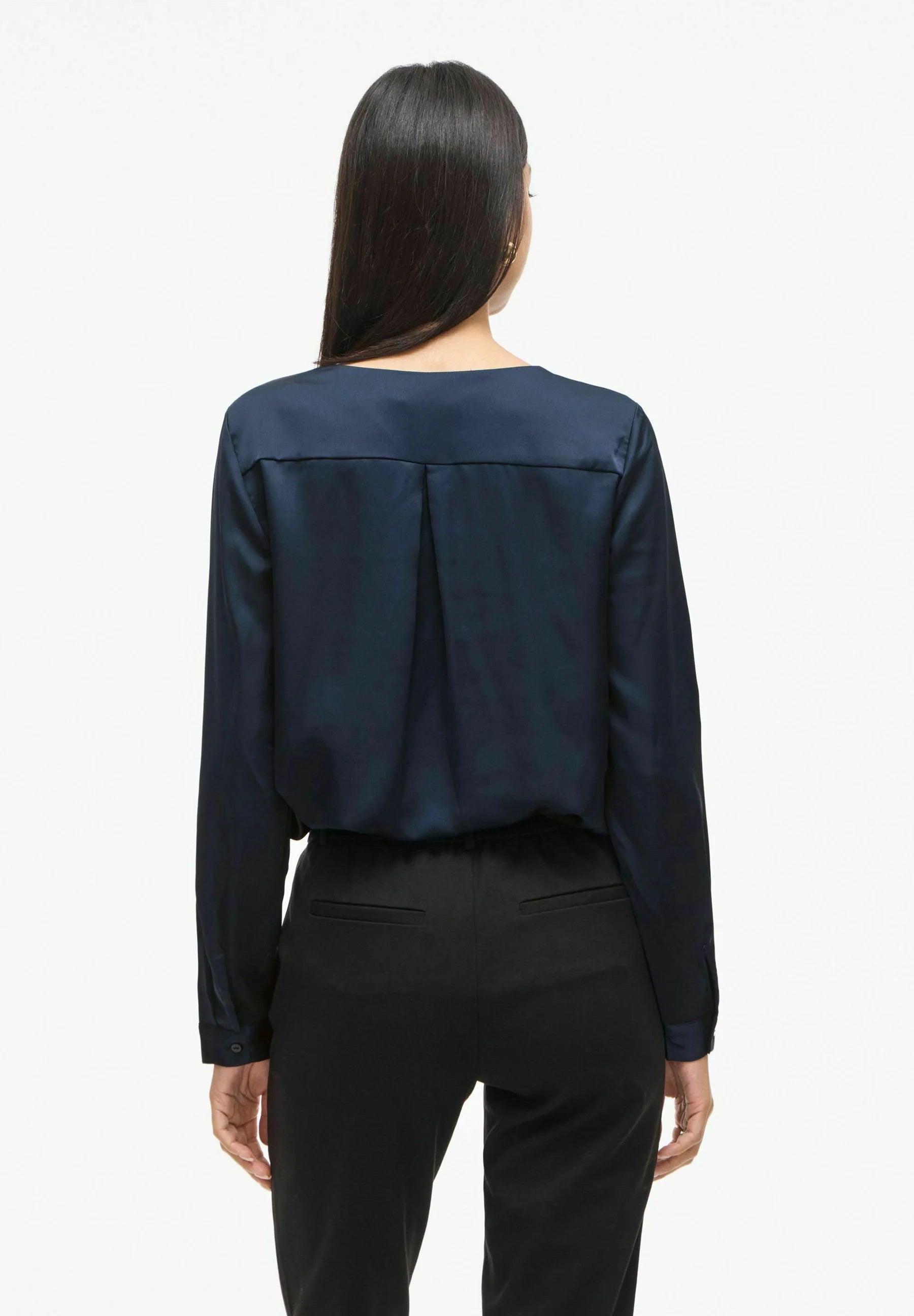 VIELLETTE satinbluse fra VILA i Navy Blazer