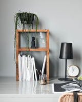 House Doctor HDMontre sidebord i antik brun mangotræ med glaspartier og glashylde, 38×60×28 cm