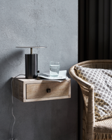 House Doctor HDBedsi væghængt sidebord i natur mangotræ med skuffe, B35×H14×D25 cm