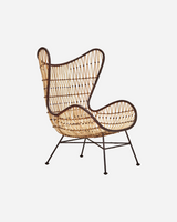 House Doctor HDFlow loungestol i natur rattan med sort jernstel
