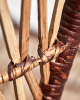 House Doctor HDFlow loungestol i natur rattan med sort jernstel