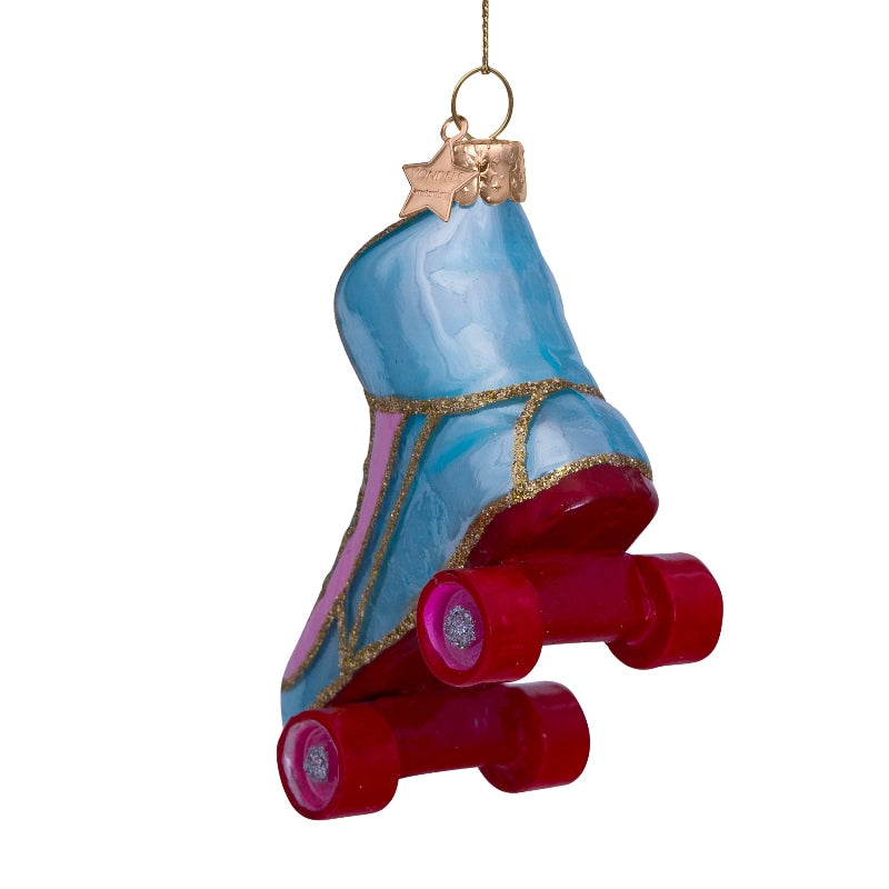 Vondels ornament i mundblæst glas formet som blå og pink rulleskøjte – håndmalet julepynt H8 cm.