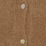 Juliana Knit 2413 fra Marta du Château – camel cardigan med 3/4-ærmer og knapper