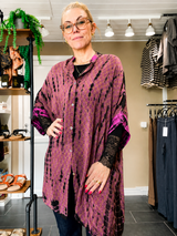 Cofur Diva genanvendt silketunika med rosa bordeaux tie-dye mønster