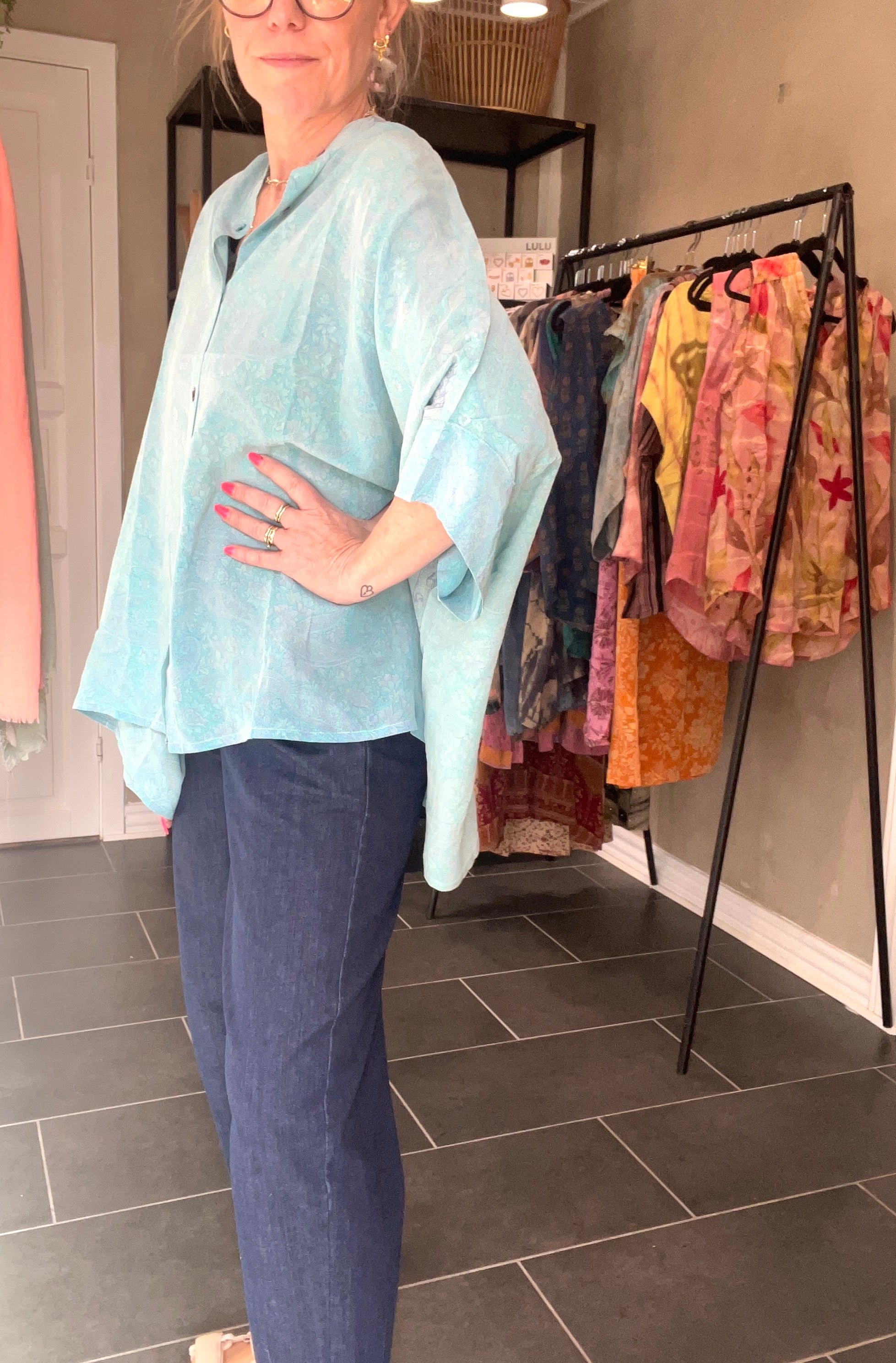 Feminin Diva Blouse fra Cofur Denmark
