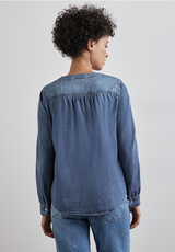 Street One denim ruffle blouse 345142 – mid blue skjortebluse i 100% bomuld