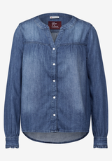 Denim-look skjortebluse med knapdetalje ved ærmet – Street One 345142