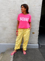 Moderne Pink Fluo T-shirt til kvinder