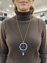 Maq Jewelry Forgyldt Halskæde – Blå Statement Vedhæng | Håndlavet Design