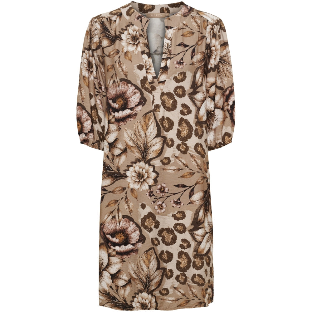 Marta du Chateau Goldie 7474 Camello elegant damekjole