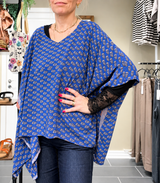 Cofur Denmark blåmønstret Lombok Poncho Blouse i unik vintage sari-silke