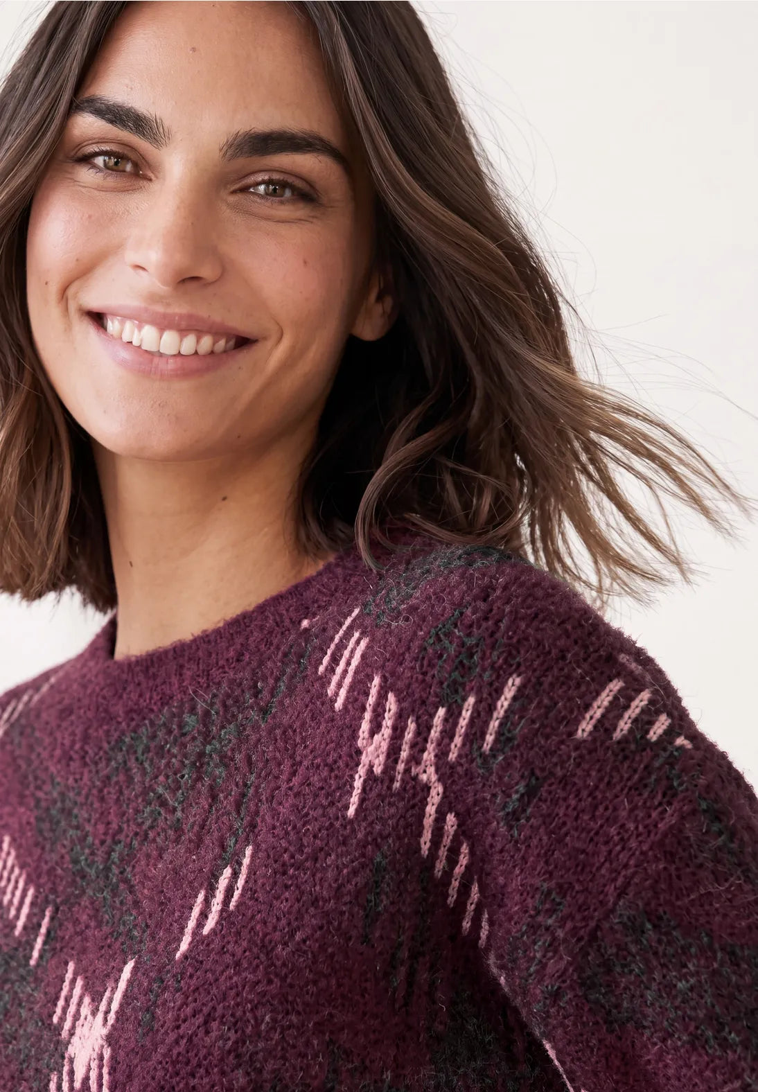 Street One Rustic Rouge strik med ternet jacquardmønster