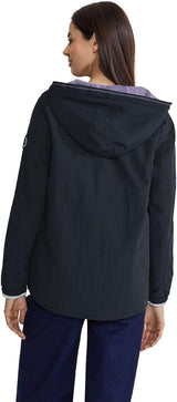 Street One Modern Windbreaker 201910 i Gravity Blue med hætte, refleksdetaljer og lukbare lommer