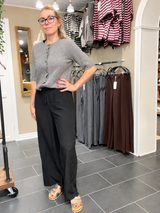 Cofur Denmark sorte Sophie Pant silkebukser med unik sari struktur