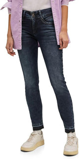 Street One Jane jeans 377053 – casual fit jeans med mellemhøj talje, slim leg og rå detaljer som nitter og flossede kanter
