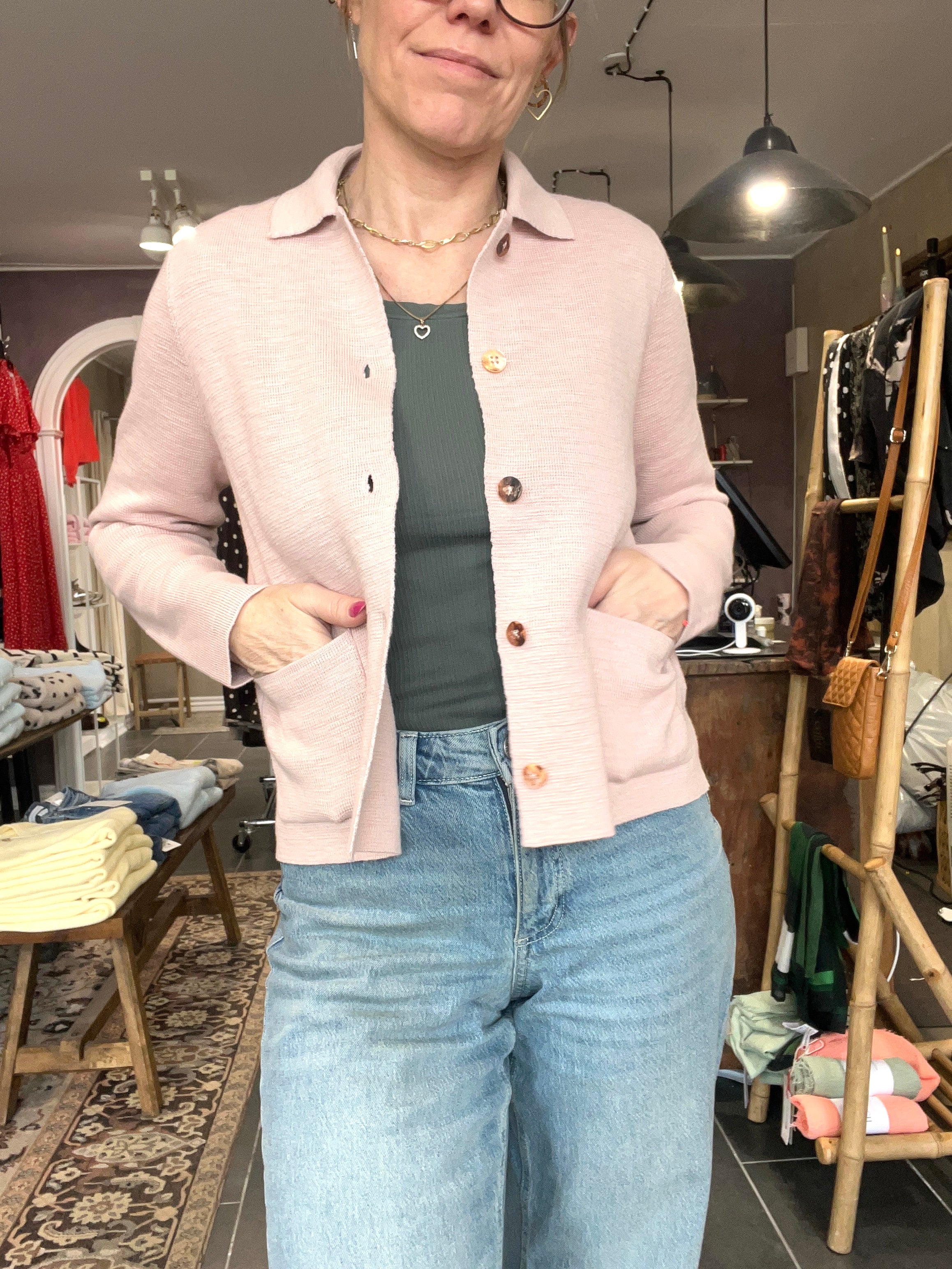 Lake Cardigan – Cold Rose fra Mansted