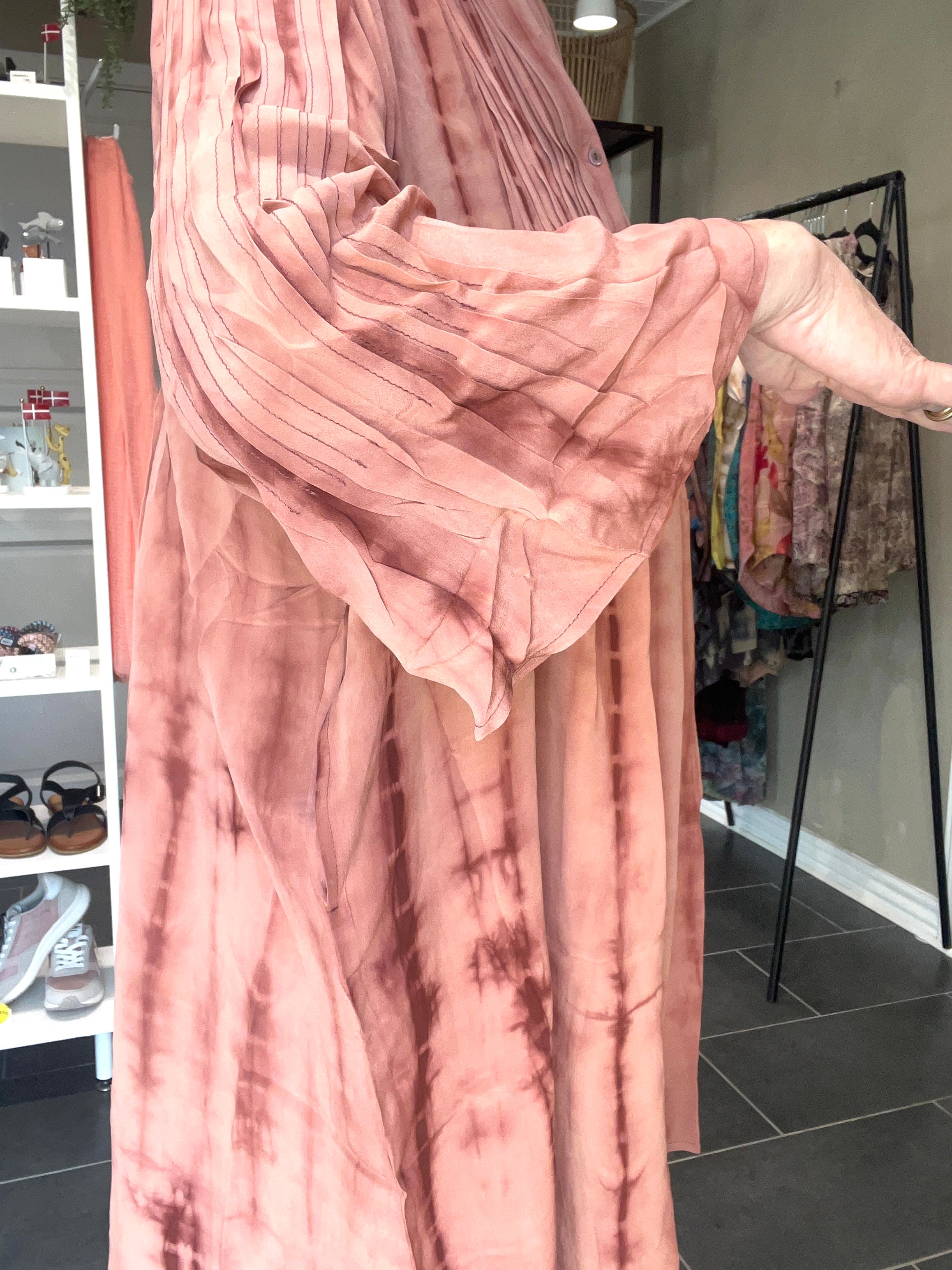 cofur city dress i varm rosa
