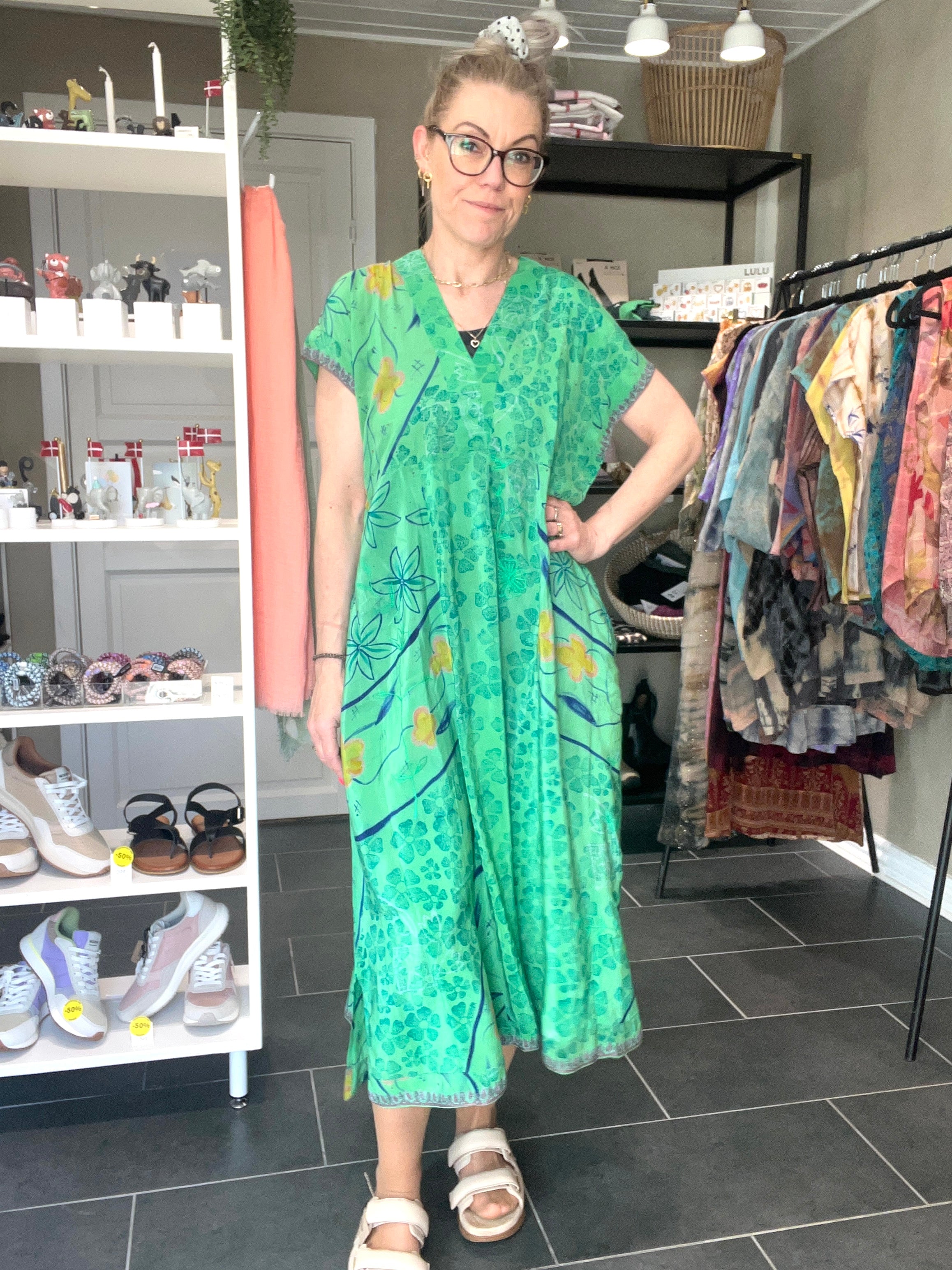 Boheme silkekjole med blomsterprint