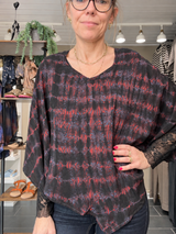 Cofur unika ponchobluse sort/rød i pre-loved vintage silke