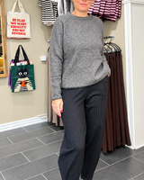 Black Colour Torino Barrel Pant 41205 Black nålestribede bukser