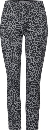 Grå leo-print jeans fra Street One – Bonny Loosefit MW med knap og lynlås
