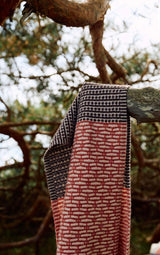 Thea Scarf Red fra Mansted i merinould