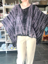 Elegant OneSize silketop i bordeaux tie-dye design