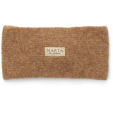 Strikket pandebånd fra Marta du Château i camel med knudedetalje