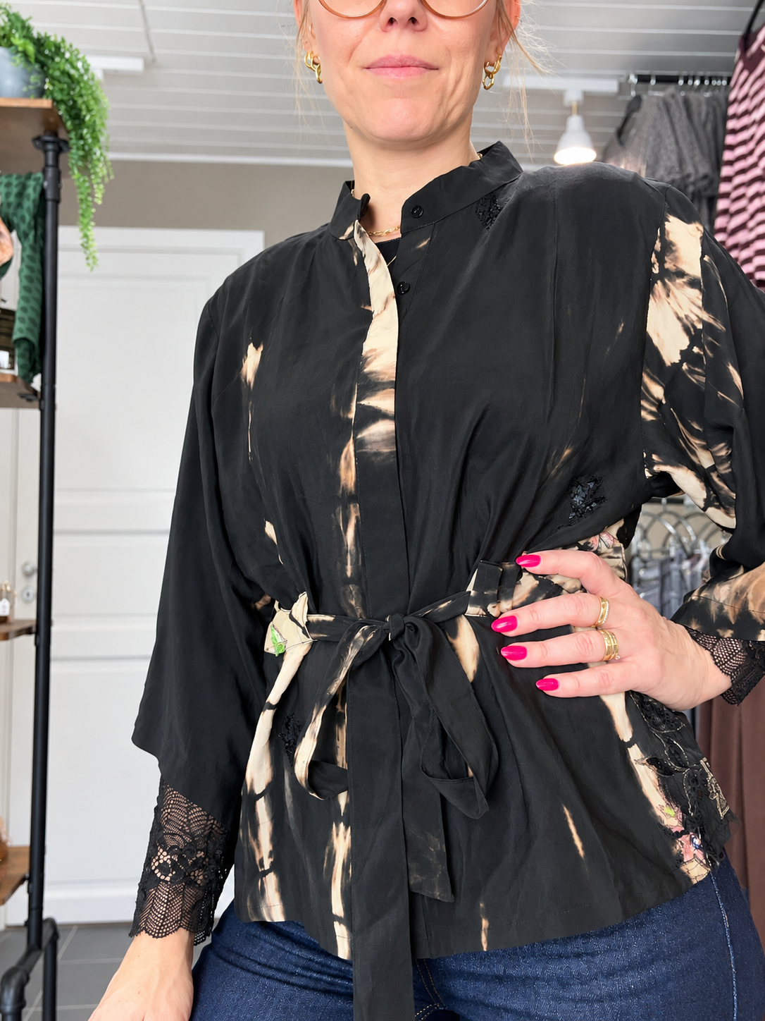 Cofur New Yorker Kimono sort/beige XS i unik genanvendt silke