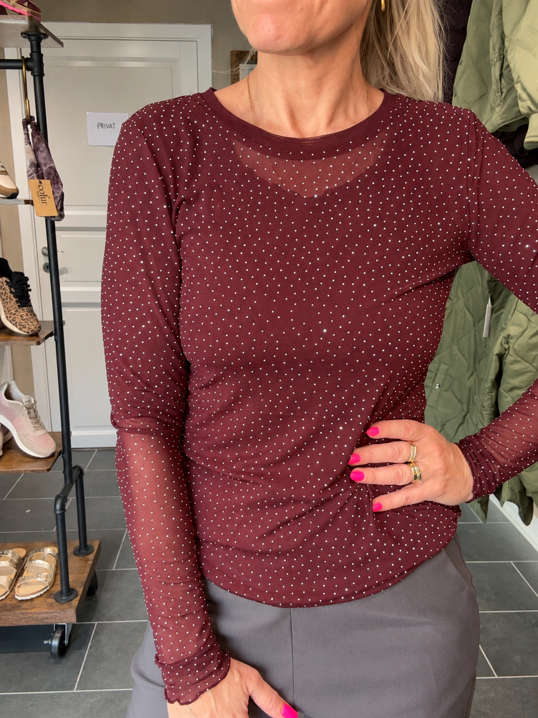 Black Colour Alexis festbluse i Plum mesh