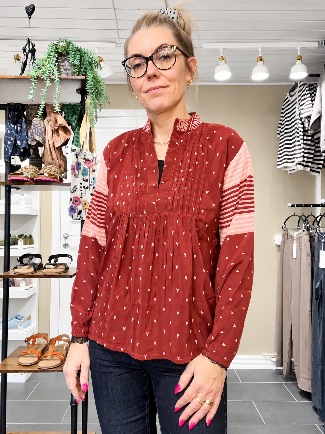Cofur City Blouse S156 rød unika-bluse i vintage silke
