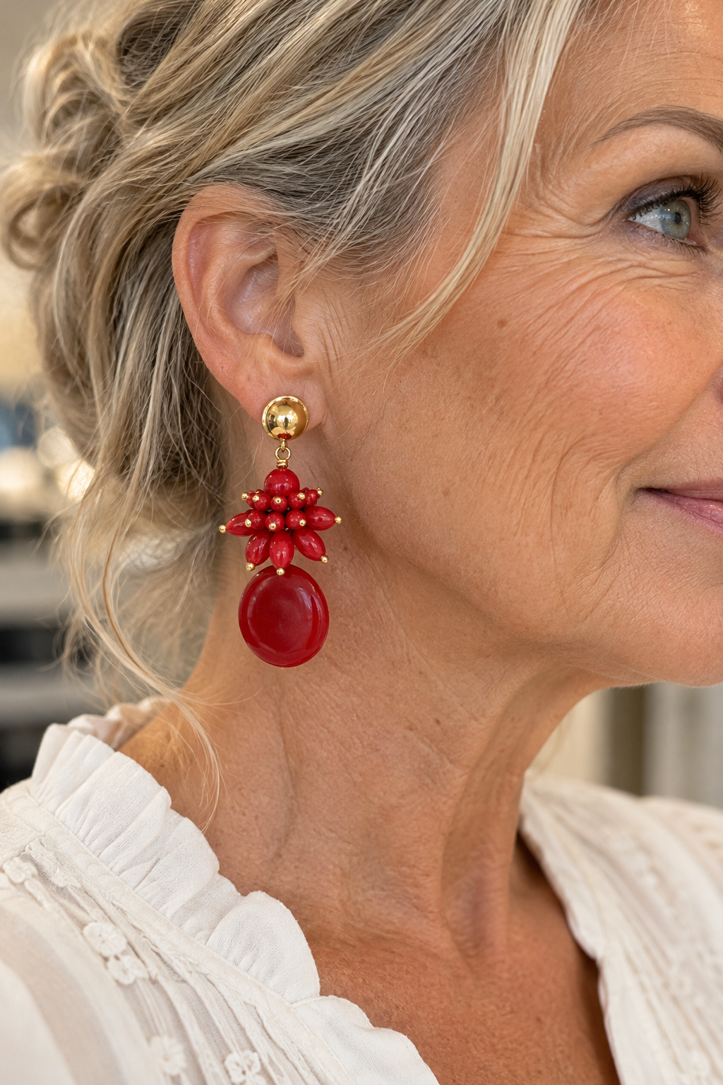 Maq Jewelry Røde Statement Øreringe | Knaldrøde Perler & Forgyldt Lås