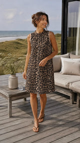Sommerkjole i 100% viskose med leopardprint