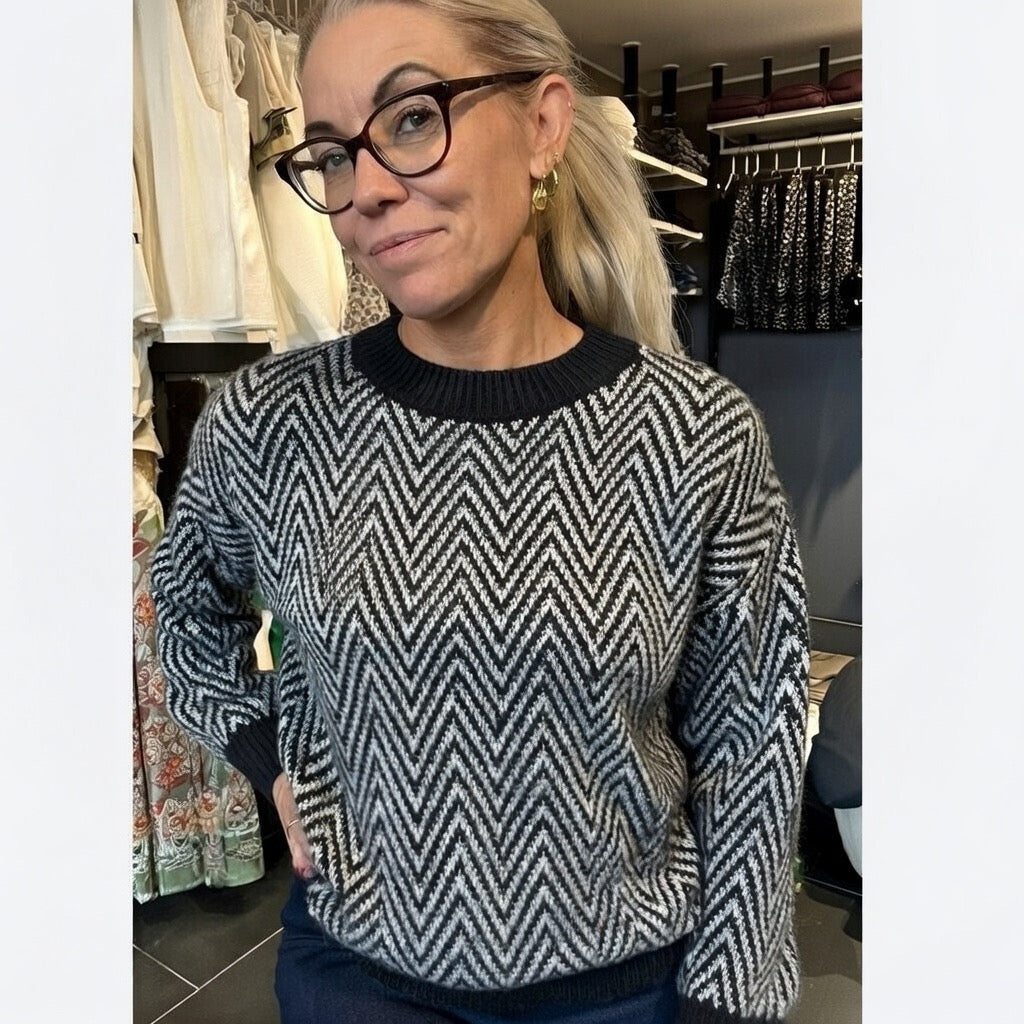 Street One Jacquard Turtleneck Pullover 303620 Black | Strikbluse