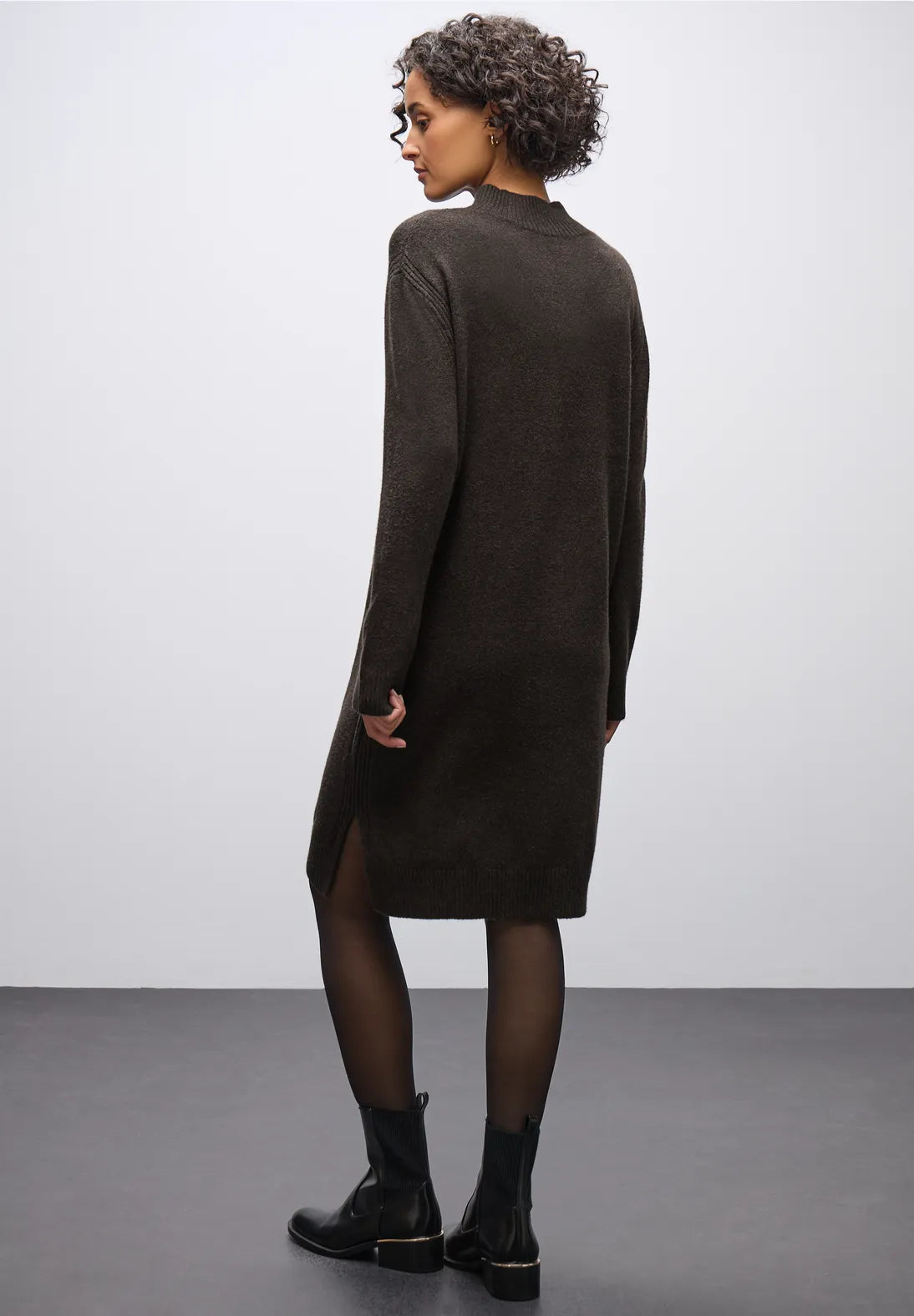 Street One mock neck midi strikkjole – Darkest Brown (144693)