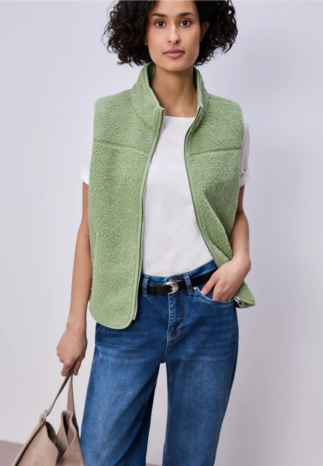Teddy vest i Bright Pistachio fra Street One