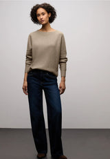 Cosy Dolman sweater fra Street One i farven Mocha Glow – blød strik med U-bådsudskæring