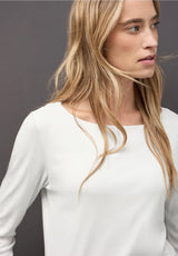 Street One QR New Lanea 324176 i off white – langærmet basisbluse med U-bådsudskæring og dobbelt forstykke