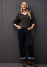 Street One Basic Shiny Shirt 324180 i dark brown med knaplukning og shiny finish