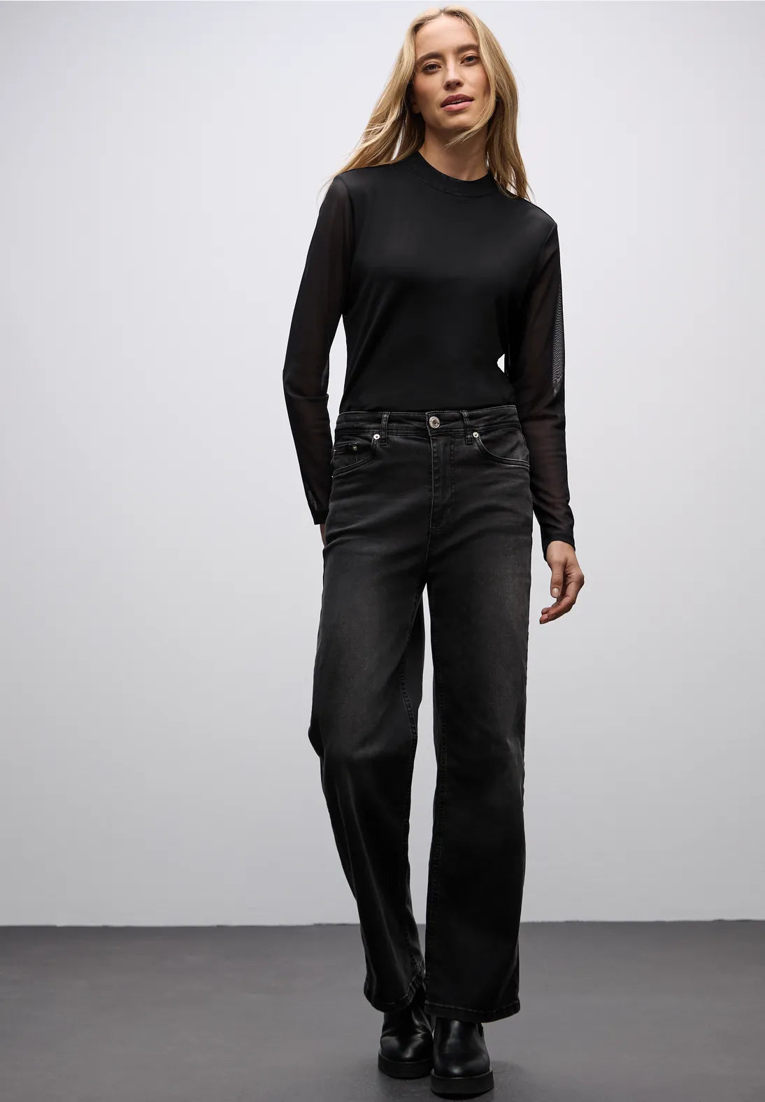 Street One Mesh Turtle Neck Shirt – Black (314279) med mesh-ærmer