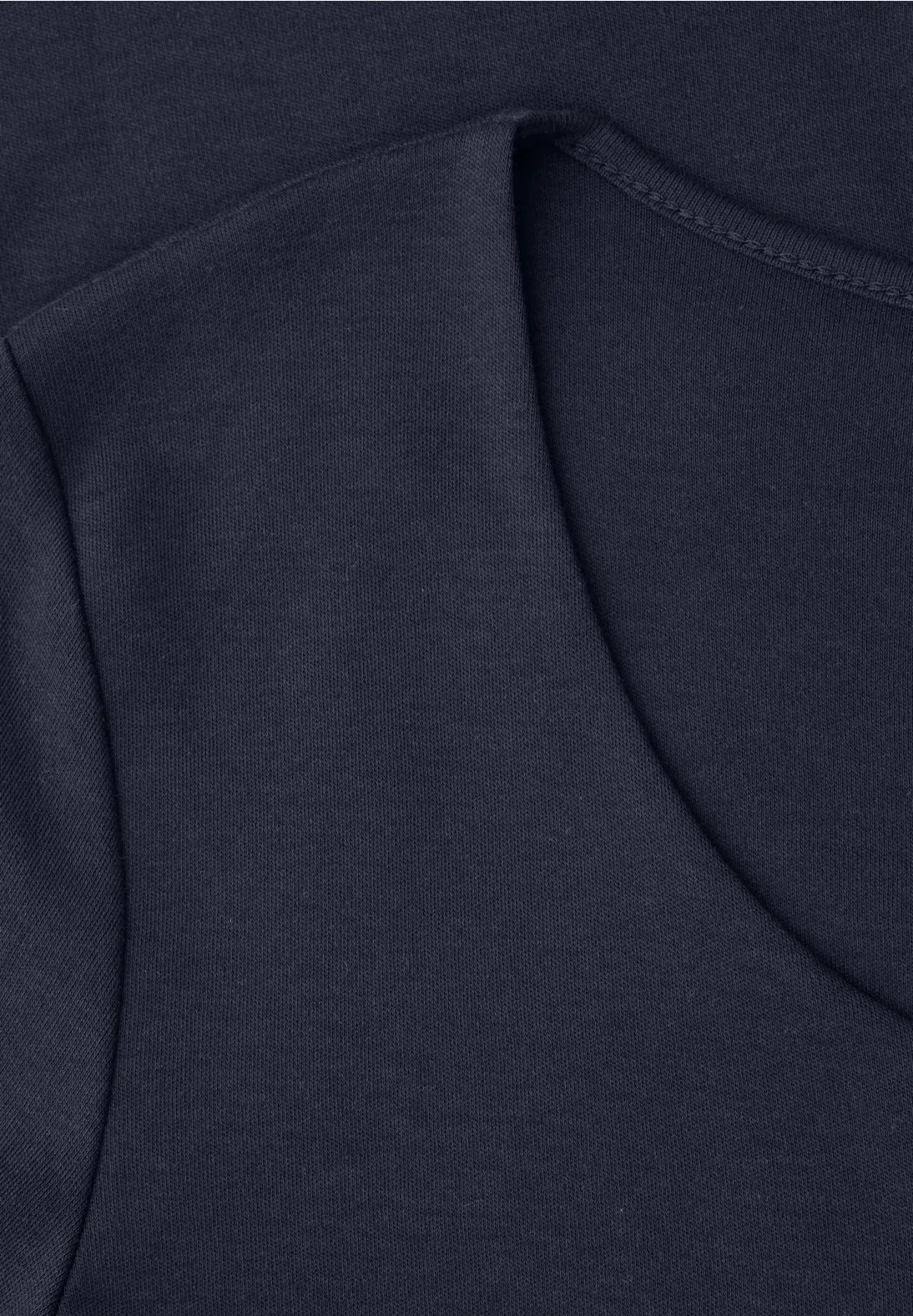 Navyblå kortærmet jerseyshirt med feminint snit fra Street One 