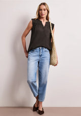 Espresso brown bluse med V-hals og broderi design