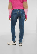 Mid waist jeans fra Street One med sporty detaljer og dobbelt knaplukning