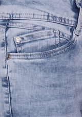 Detalje af lys denim og høj talje – York HW bleach slim fit