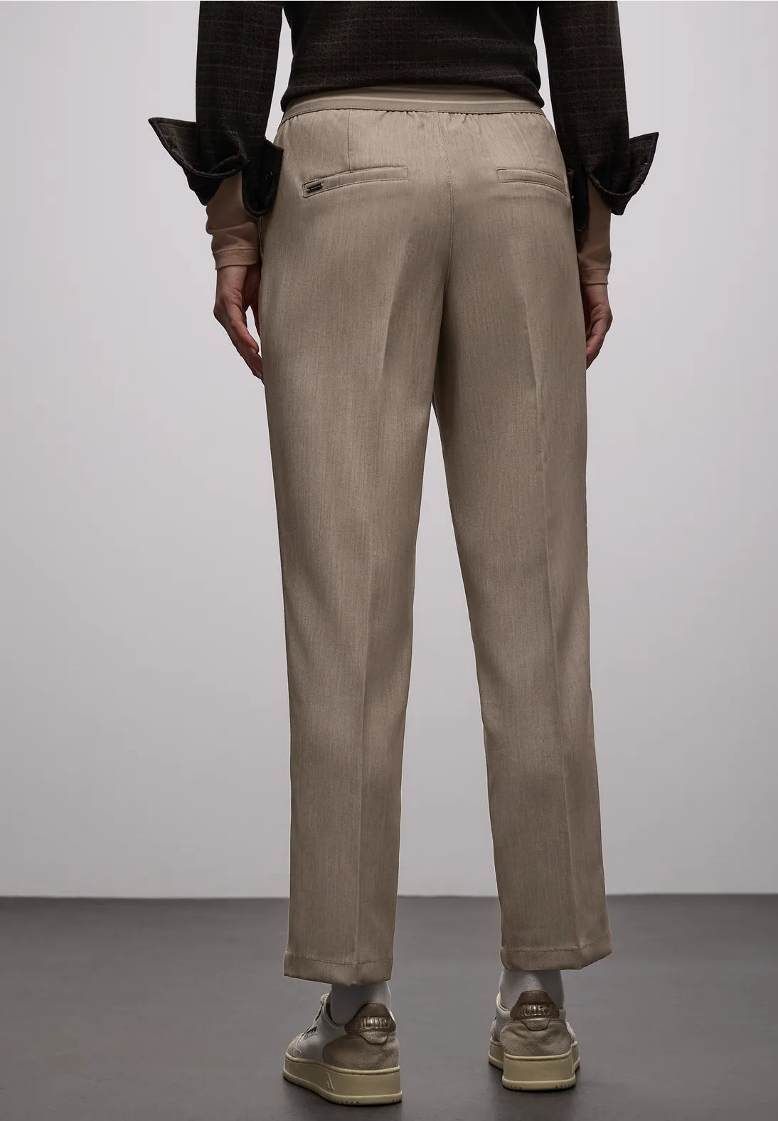 Street One damechino med mid waist, slim legs og sidelommer i Light Terra Mocha