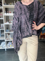 Cofur Denmark silkebluse med bordeaux tie-dye og boheme look