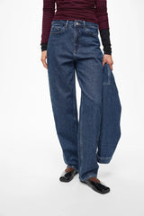 Detalje: lynlås, knap og twillstruktur – VIKELLY straight jeans